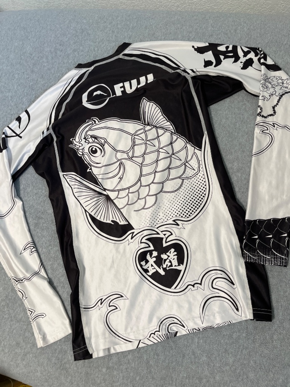 Mens Fuji MMA Rash Guard Fightwear Shirt Black White Athletic Activewear - Picture 6 of 7